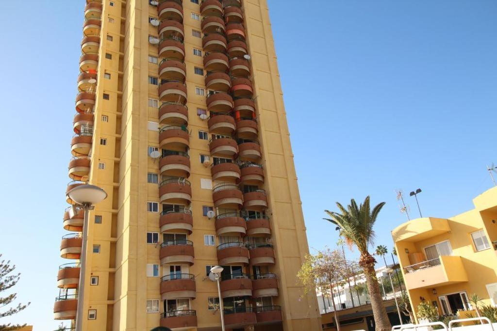 ロスクリスティアーノスTorres Del Sol Los Cristianosアパートメント エクステリア 写真